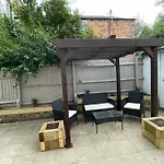 Flat 2, 297 Gillott Road, B16 0Rt