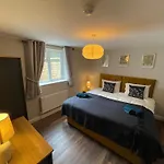 Flat 2, 297 Gillott Road, B16 0Rt