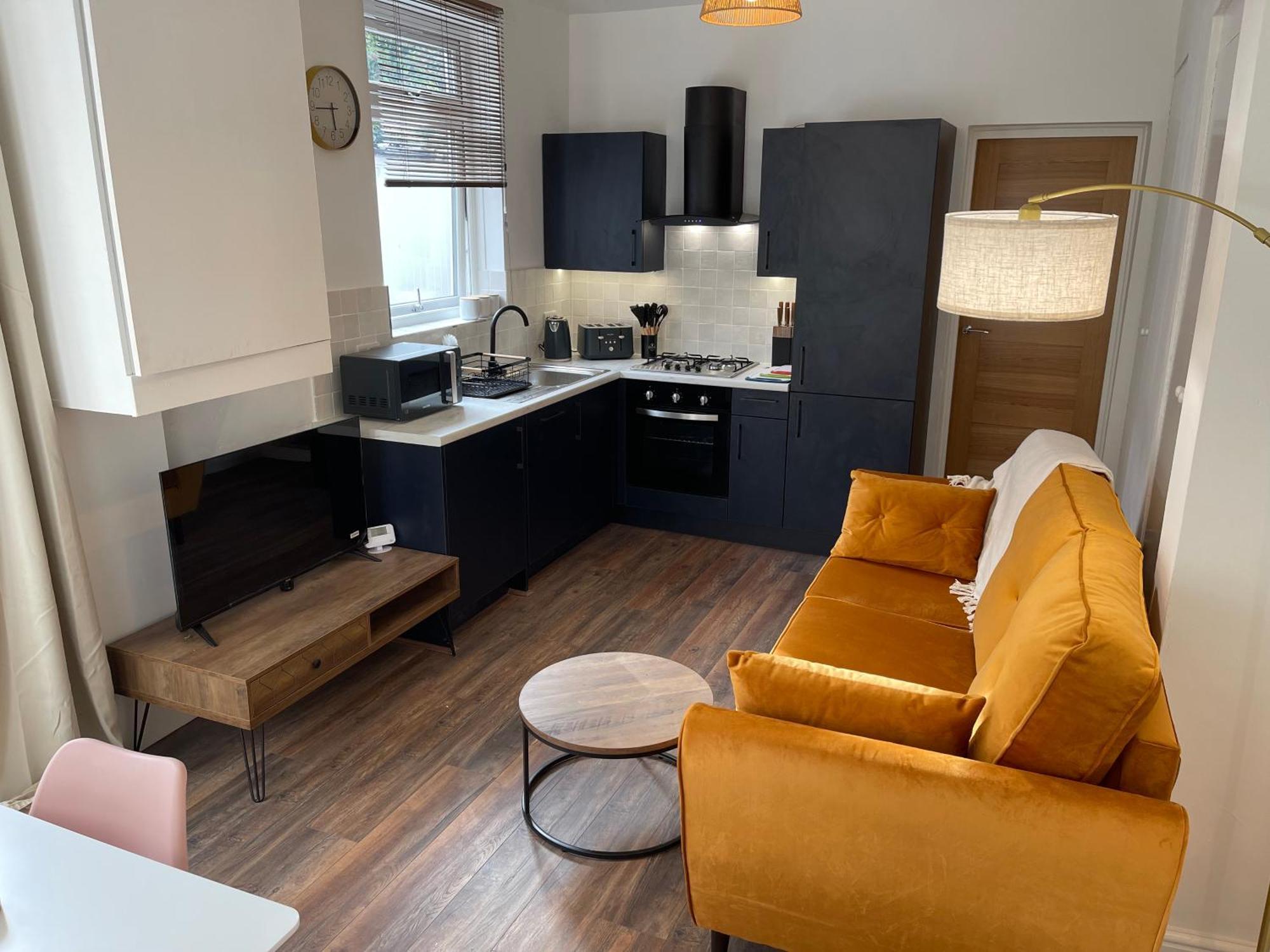 Apartment Flat 2, 297 Gillott Road, B16 0rt Birmingham